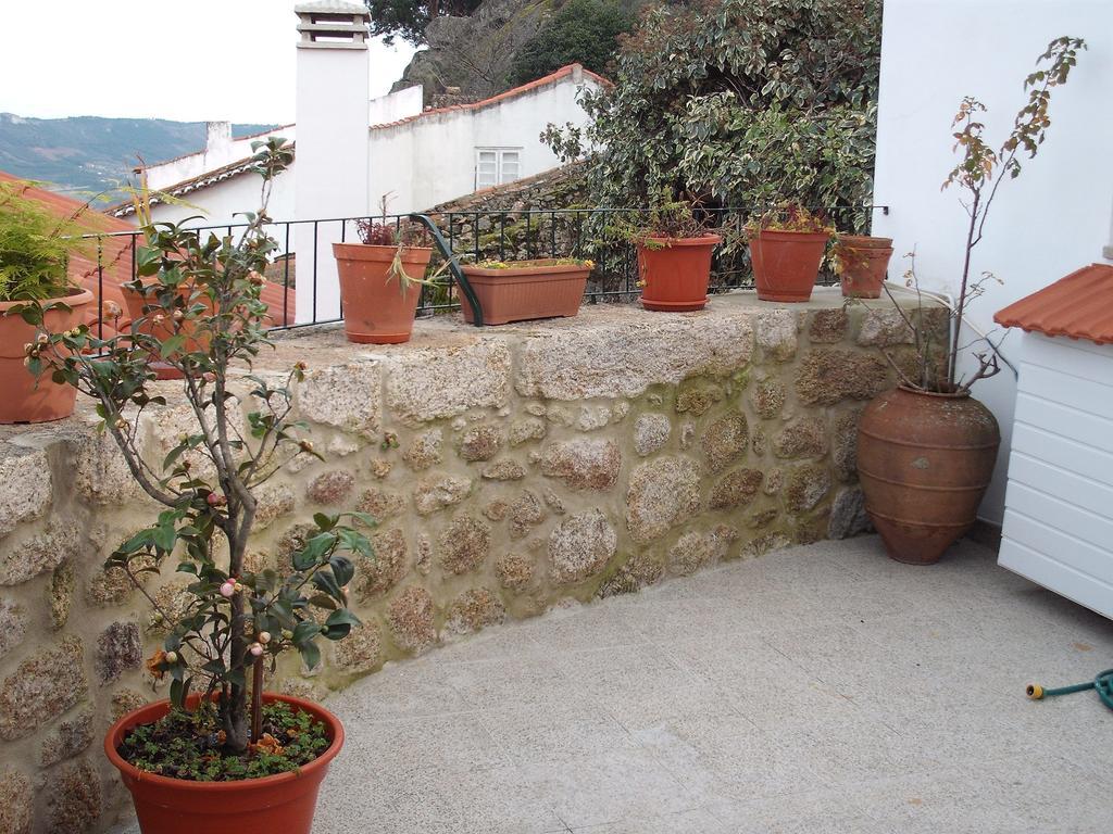 Casa Pires Mateus Guest House Monsanto Eksteriør bilde