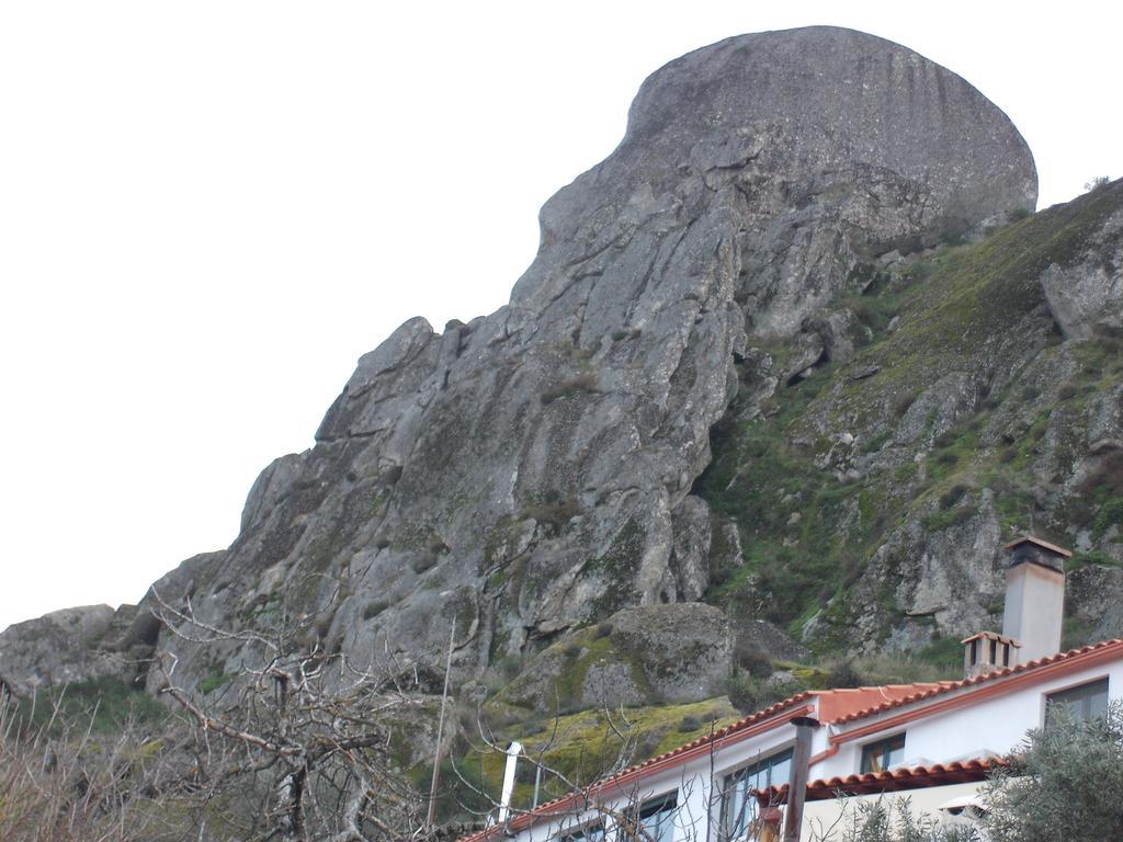 Casa Pires Mateus Guest House Monsanto Eksteriør bilde
